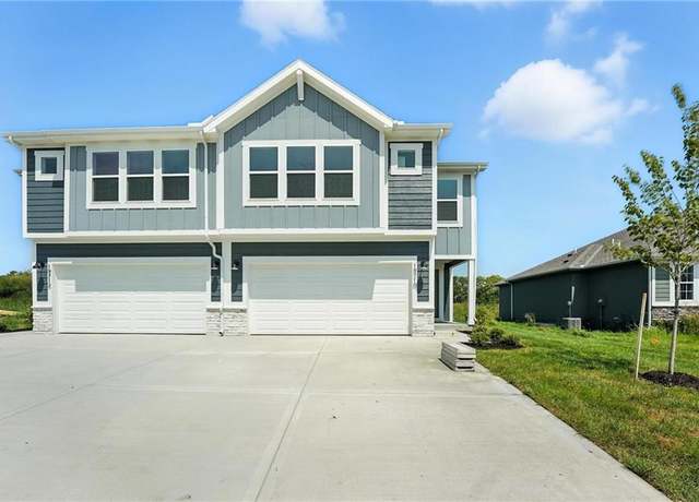 Property at 19712 W 195th Pl, Spring Hill, KS 66083, 3 beds, 3 baths