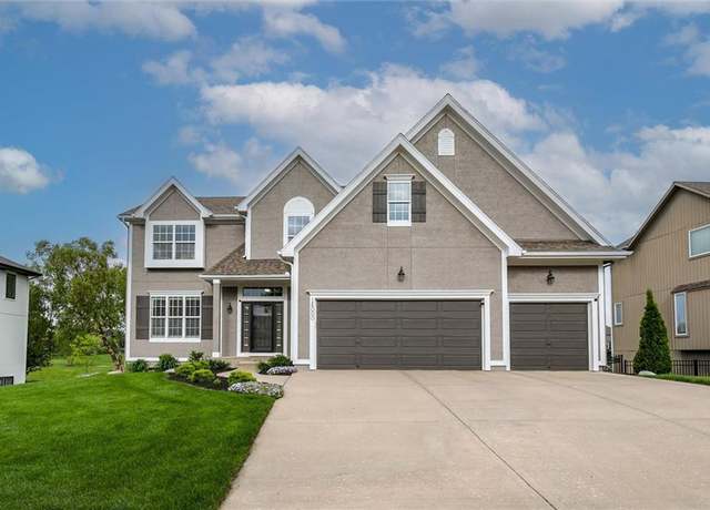 Property at 14000 Noland St, Overland Park, KS 66221, 5 beds, 4.5 baths