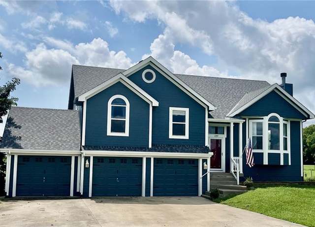 Property at 11209 E 195th St, Raymore, MO 64083, 4 beds, 3 baths