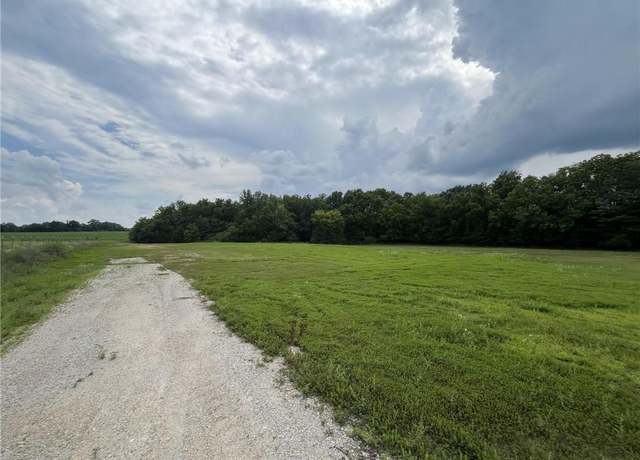 Property at 21363 Walnut Grove Rd, Sedalia, MO 65301