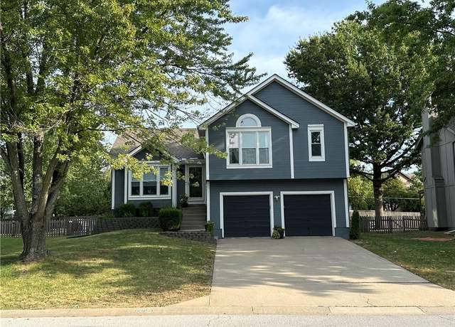 Property at 15650 W 140th Ter, Olathe, KS 66062, 4 beds, 3 baths