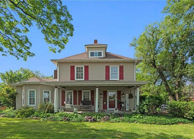 Property at 2701 E Elm St, Harrisonville, MO 64701, 4 beds, 2.5 baths
