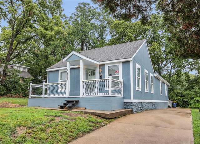 Property at 6825 Walrond Ave, Kansas City, MO 64132, 3 beds, 2 baths
