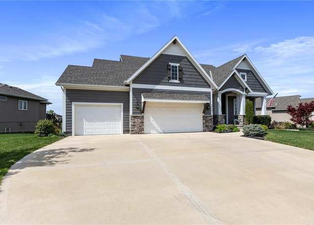 Property at 6840 Belmont Dr, Shawnee, KS 66226, 4 beds, 3.5 baths