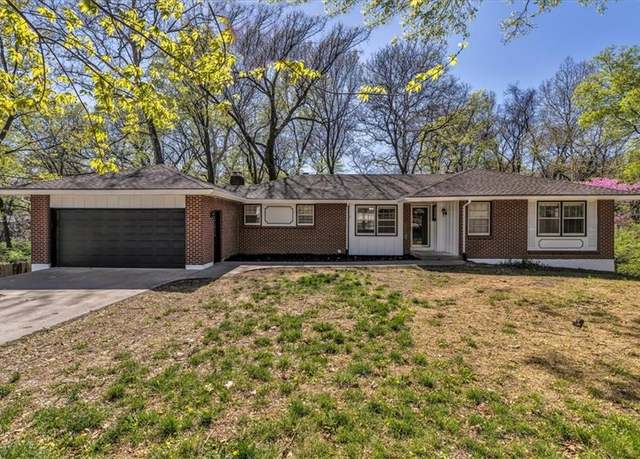 Property at 1484 Hemlock Dr, Liberty, MO 64068, 3 beds, 2.5 baths