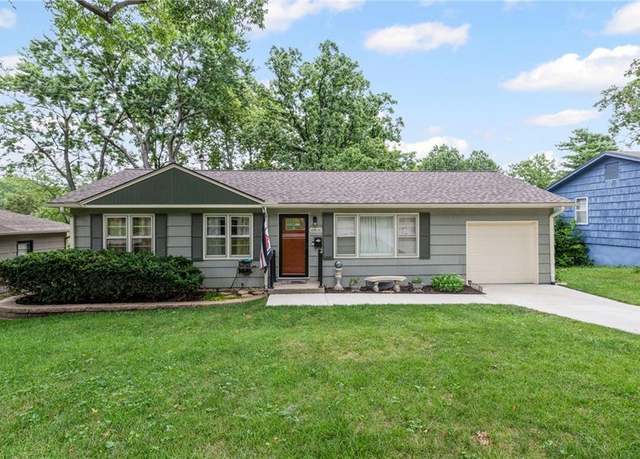 Property at 8808 W 70th Ter, Merriam, KS 66204, 3 beds, 1.5 baths