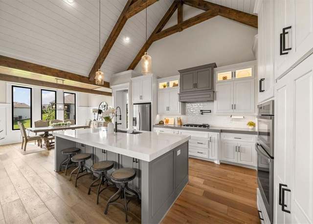 Property at 3053 NW Thoreau Ln, Lee's Summit, MO 64081, 4 beds, 3.5 baths