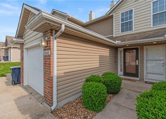 Property at 10641 E 46th St, Kansas City, MO 64133, 2 beds, 2.5 baths