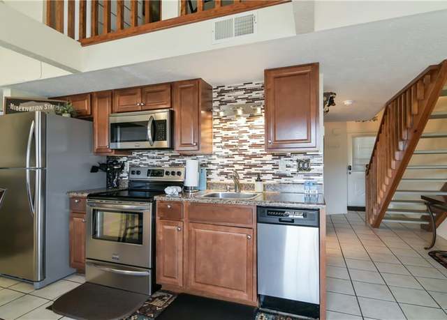 Property at 14 Scenic Ct #8, Branson, MO 65616, 2 beds, 2 baths