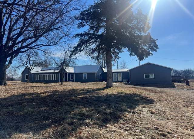 Property at 4473 SW County Road 1238 Rd, Butler, MO 64730, 4 beds, 2 baths