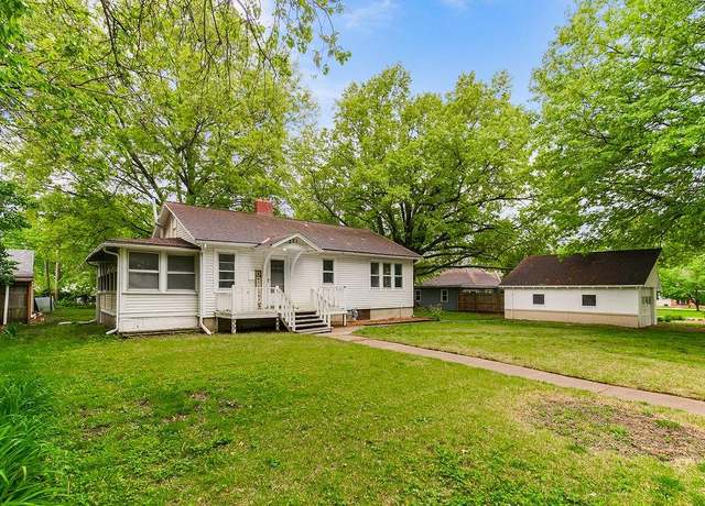 Property at 231 W Park St, Gardner, KS 66030, 2 beds, 1 bath