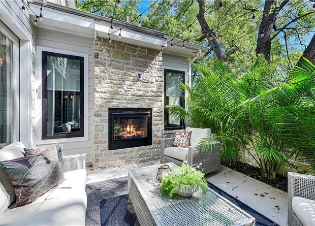 Property at 5215 W 71st Ter, Prairie Village, KS 66208, 5 beds, 5.5 baths