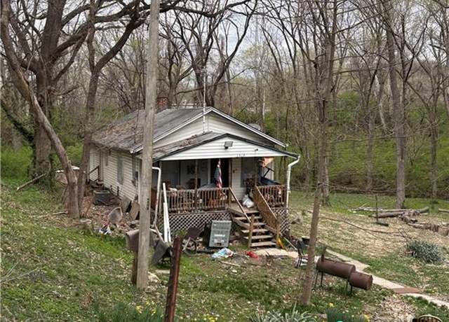 Property at 1518 W Saint Charles Ave, Independence, MO 64050, 2 beds, 1 bath