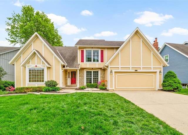 Property at 9911 W 124th Ter, Overland Park, KS 66213, 4 beds, 4 baths