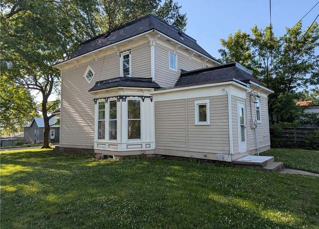 Property at 1521 1st Ave E, Horton, KS 66439, 2 beds, 1.5 baths