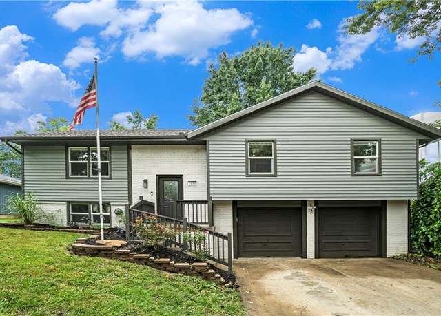 Property at 1105 N Halsey Ter, Harrisonville, MO 64701, 3 beds, 2.5 baths