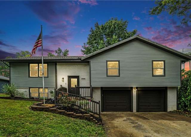 Property at 1105 N Halsey Ter, Harrisonville, MO 64701, 3 beds, 2.5 baths