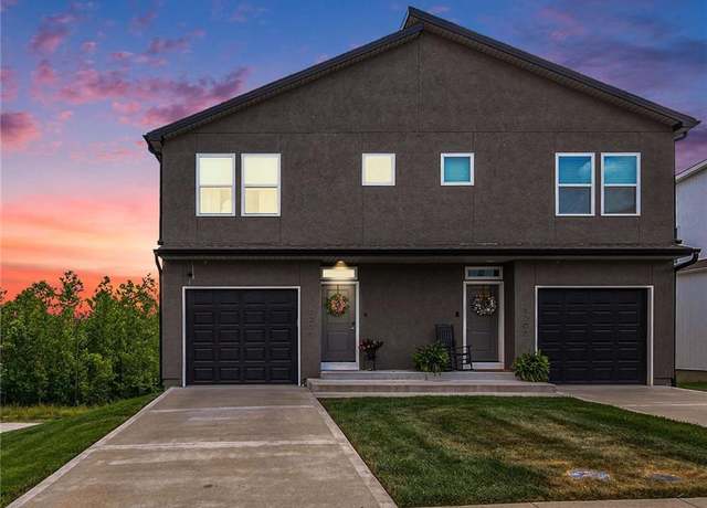 Property at 1201 NW 77th St, Kansas City, MO 64118, 3 beds, 2.5 baths