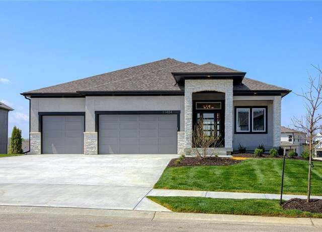Property at 11484 S Roundtree St, Olathe, KS 66061, 4 beds, 3 baths