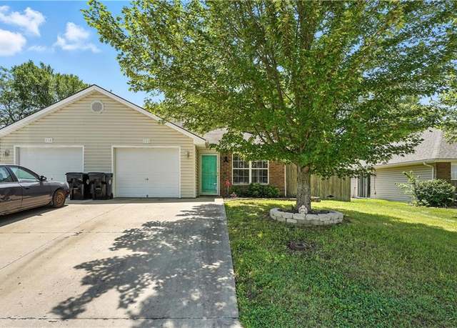 Property at 714 Faith Ln, Pleasant Hill, MO 64080, 3 beds, 2 baths