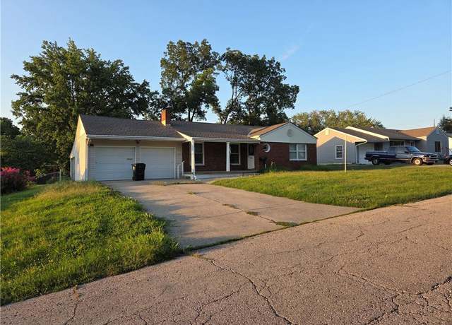 Property at 11012 E 34th St S, Independence, MO 64052, 2 beds, 2 baths