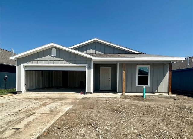 Property at 606 W Fountain St, Gardner, KS 66030, 3 beds, 2 baths
