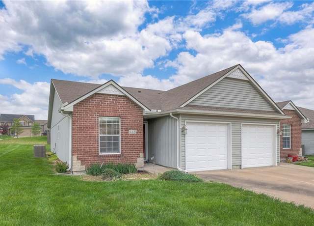 Property at 446 Kreisel Dr, Raymore, MO 64083, 2 beds, 2 baths