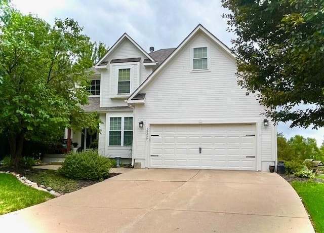 Property at 15259 S Acuff Ln, Olathe, KS 66062, 4 beds, 3.5 baths