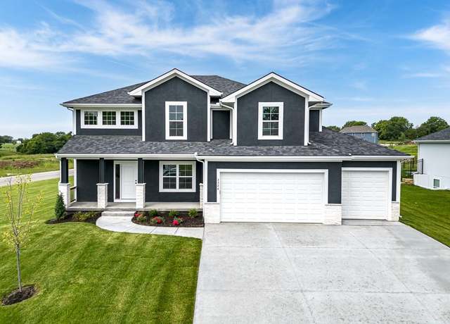 Property at 617 Shady Bend Dr, Tonganoxie, KS 66086, 5 beds, 4 baths