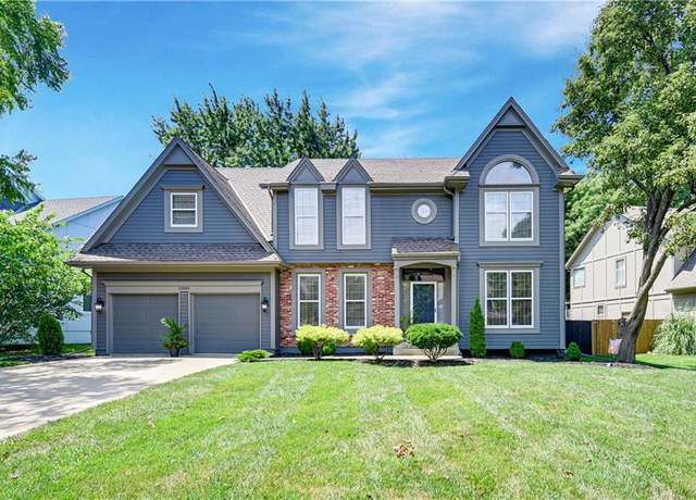 Property at 12860 Flint St, Overland Park, KS 66213, 4 beds, 2.5 baths