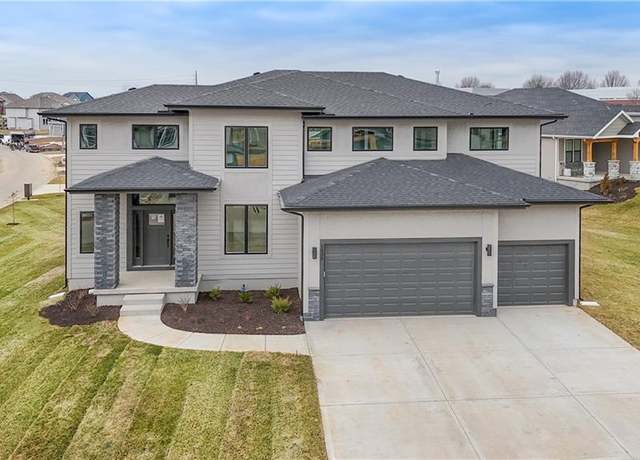 Property at 6018 Arapahoe St, Shawnee, KS 66226, 5 beds, 4 baths