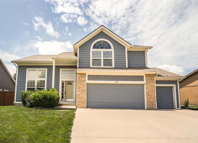 Property at 560 S Juniper St, Gardner, KS 66030, 4 beds, 3 baths