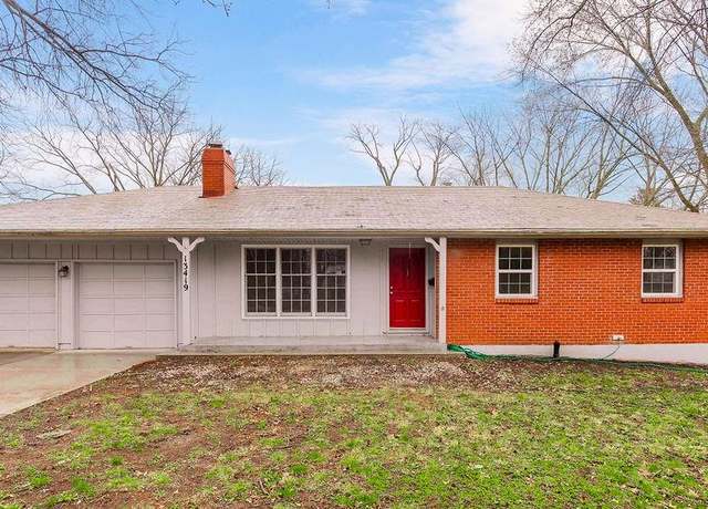Property at 13419 Parker Ave, Grandview, MO 64030, 4 beds, 3 baths
