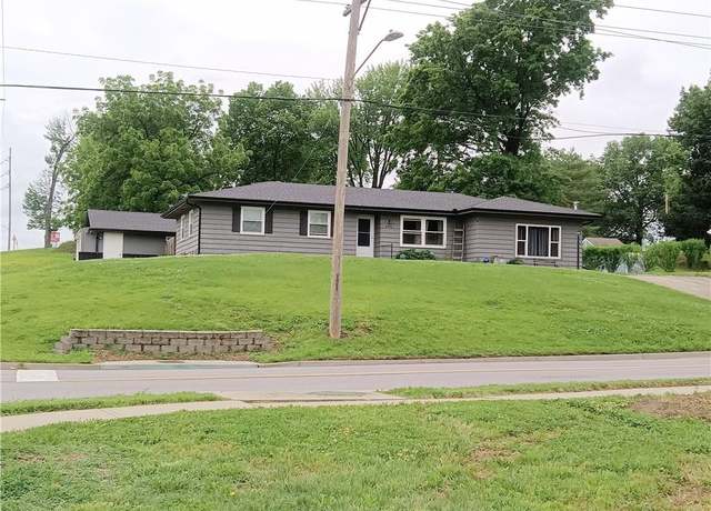 Property at 4426 Shrine Park Rd, Leavenworth, KS 66048, 3 beds, 1.5 baths