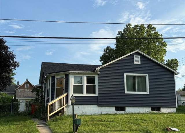 Property at 2405 South St, Lexington, MO 64067, 2 beds, 1 bath