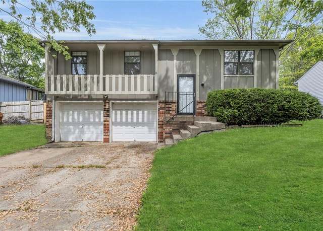 Property at 12804 S Sycamore St, Olathe, KS 66062, 3 beds, 1 bath
