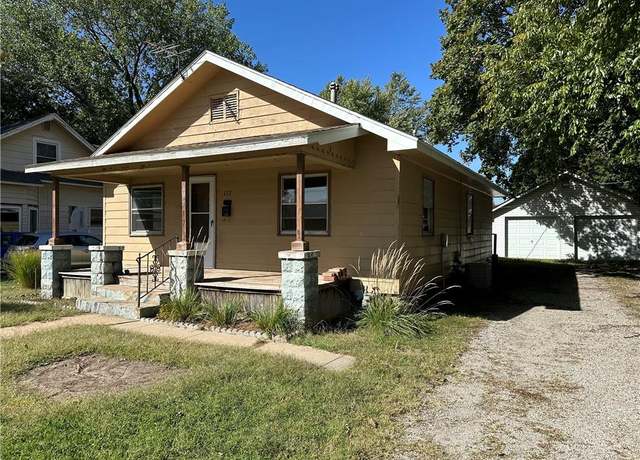 Property at 117 E 23rd St, Pittsburg, KS 66762, 2 beds, 1 bath