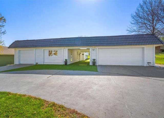 Property at 112 Lawrence Ave, Lawrence, KS 66049, 3 beds, 2 baths