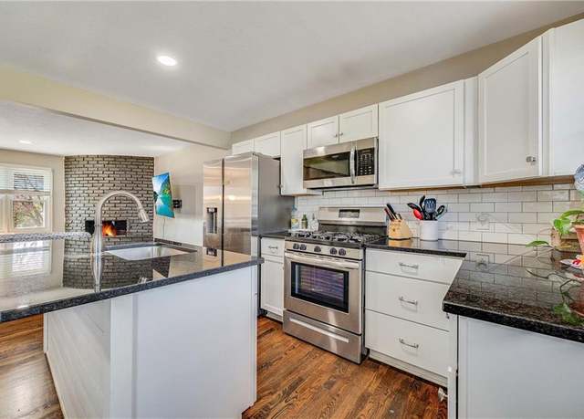 Property at 2109 S 9th St, Kansas City, KS 66103, 3 beds, 2.5 baths