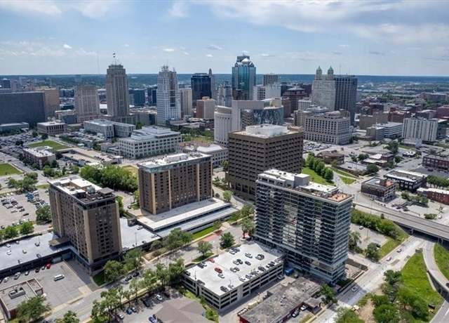 Property at 600 E Admiral Blvd, Kansas City, MO 64106, 2 beds, 2 baths