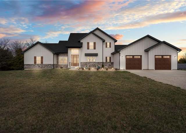 Property at 35512 W 146th St, Gardner, KS 66030, 4 beds, 4.5 baths