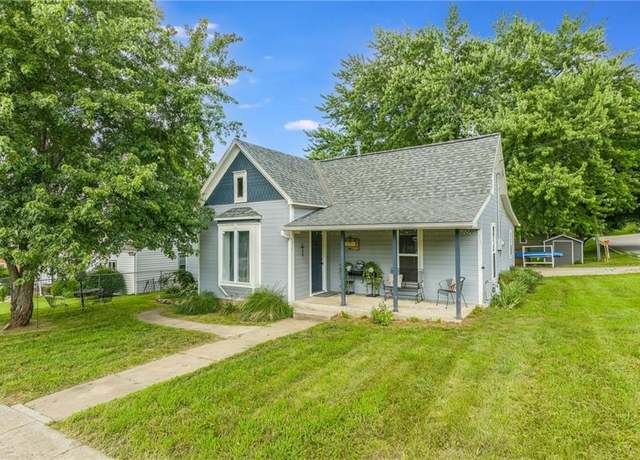 Property at 307 Liberty Rd, Smithville, MO 64089, 2 beds, 2 baths