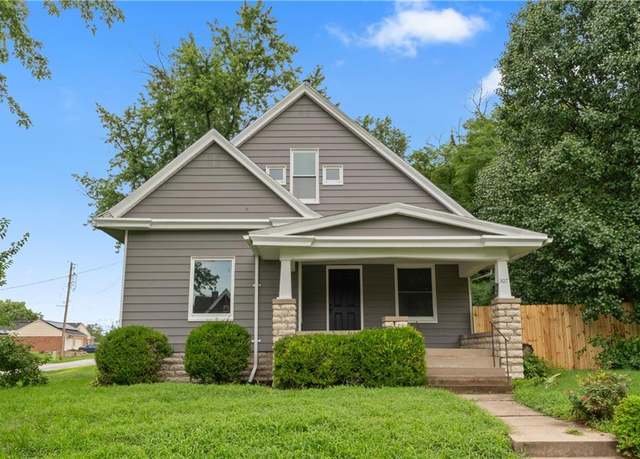 Property at 307 N College St, Richmond, MO 64085, 4 beds, 1.5 baths