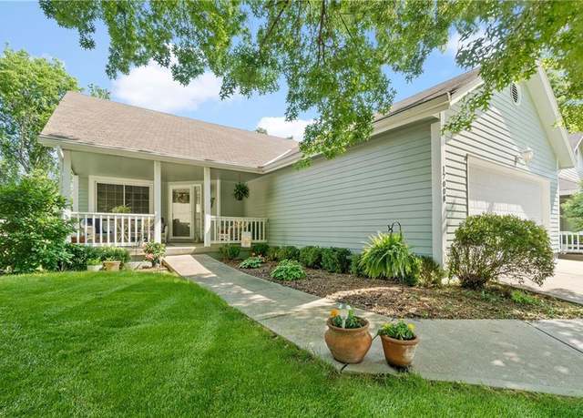 Property at 17008 E 45th St S, Independence, MO 64055, 3 beds, 3 baths