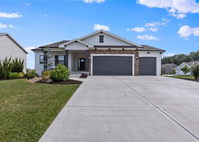 Property at 19013 W 188th Ter, Spring Hill, KS 66083, 4 beds, 3 baths