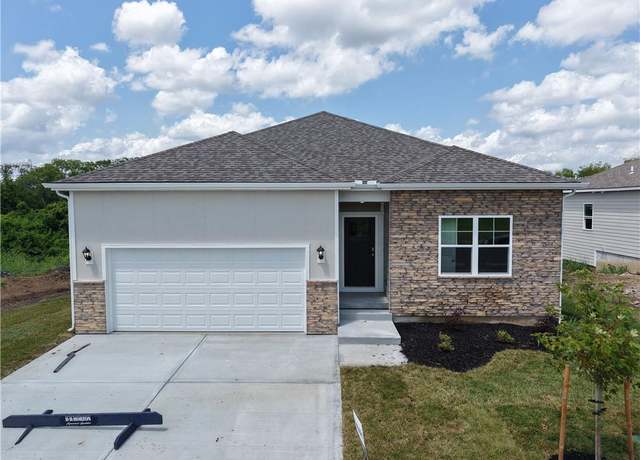 Property at 2202 Creek View Ln, Raymore, MO 64083, 4 beds, 2 baths