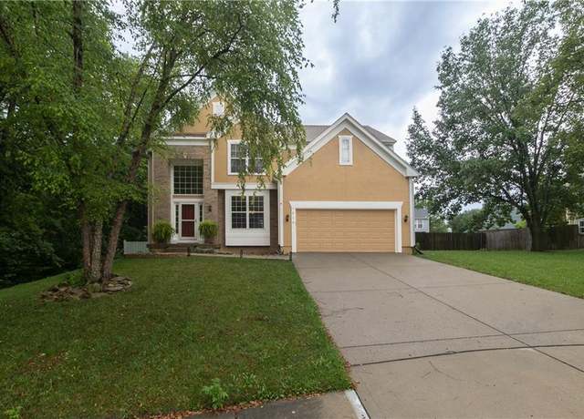 Property at 1019 NE 93rd Ct, Kansas City, MO 64155, 4 beds, 3.5 baths