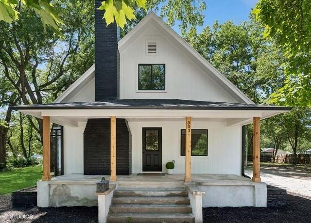Property at 503 NW 15th St, Blue Springs, MO 64015, 5 beds, 3.5 baths