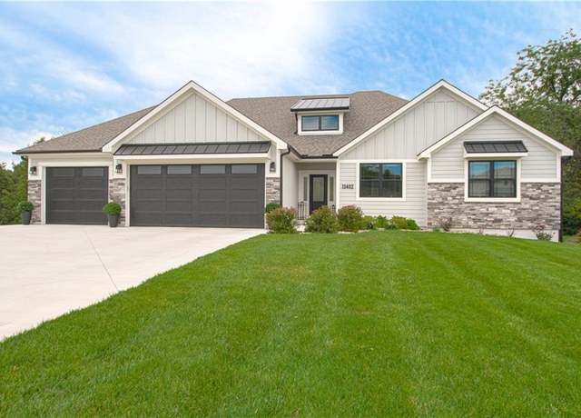 Property at 13402 Oakbrook Dr, Kearney, MO 64060, 4 beds, 3 baths