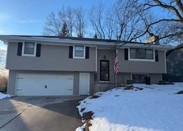 Property at 6106 Shamrock Ln, Country Club, MO 64505, 3 beds, 2.5 baths